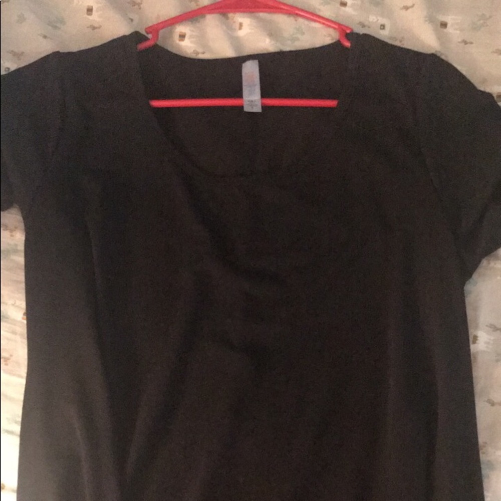 Lularoe BLACK 🖤 Perfect T!